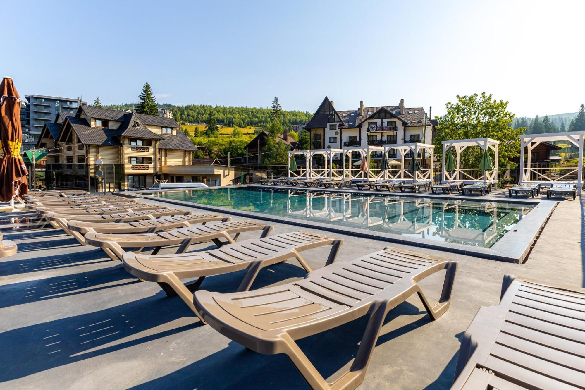Guest House Turda Bukovel Esterno foto